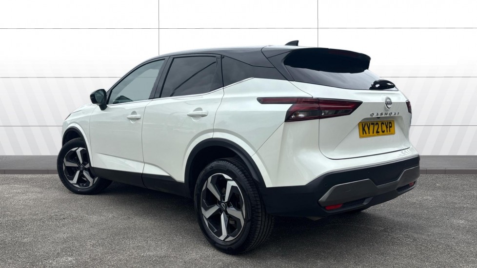 Nissan Qashqai 1.3 DiG-T MH N-Connecta 5dr Petrol Hatchback - Image 2