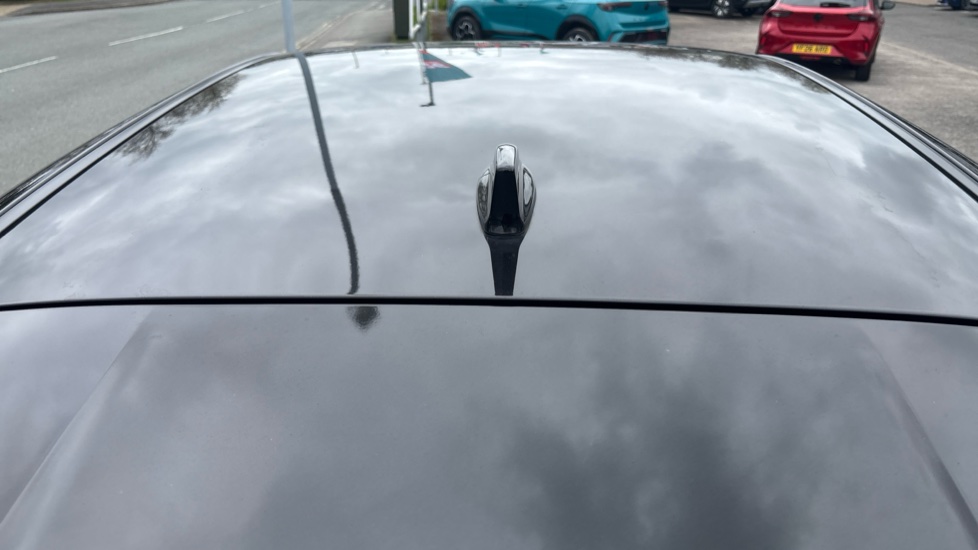 Nissan Qashqai 1.3 DiG-T MH N-Connecta 5dr Petrol Hatchback - Image 29