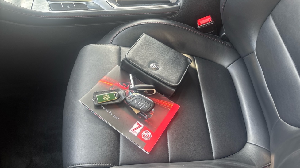 MG HS 1.5 T-GDI Excite 5dr Petrol Hatchback - Image 19