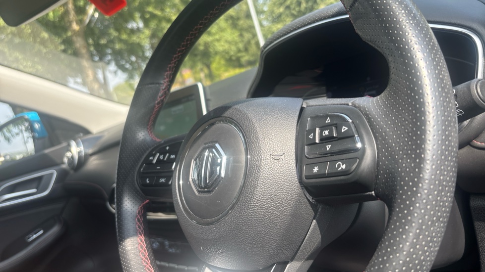 MG HS 1.5 T-GDI Excite 5dr Petrol Hatchback - Image 21