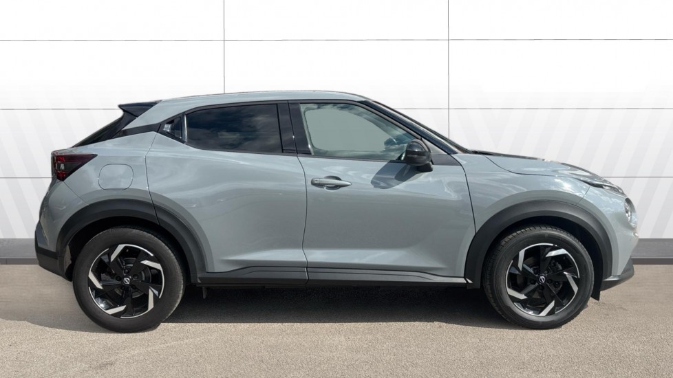 Nissan Juke 1.0 DiG-T 114 N-Connecta 5dr DCT Petrol Hatchback - Image 5