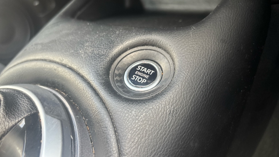Nissan Juke 1.0 DiG-T 114 N-Connecta 5dr DCT Petrol Hatchback - Image 26