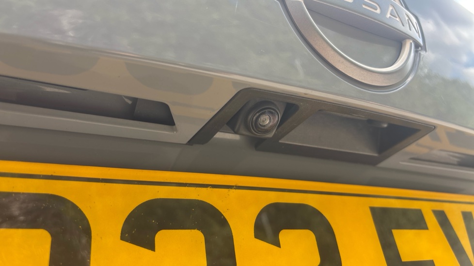 Nissan Juke 1.0 DiG-T 114 N-Connecta 5dr DCT Petrol Hatchback - Image 40