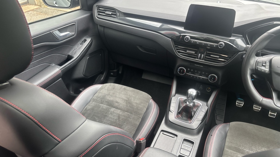 Ford Kuga 1.5 EcoBoost 150 ST-Line X Edition 5dr Petrol Estate - Image 14