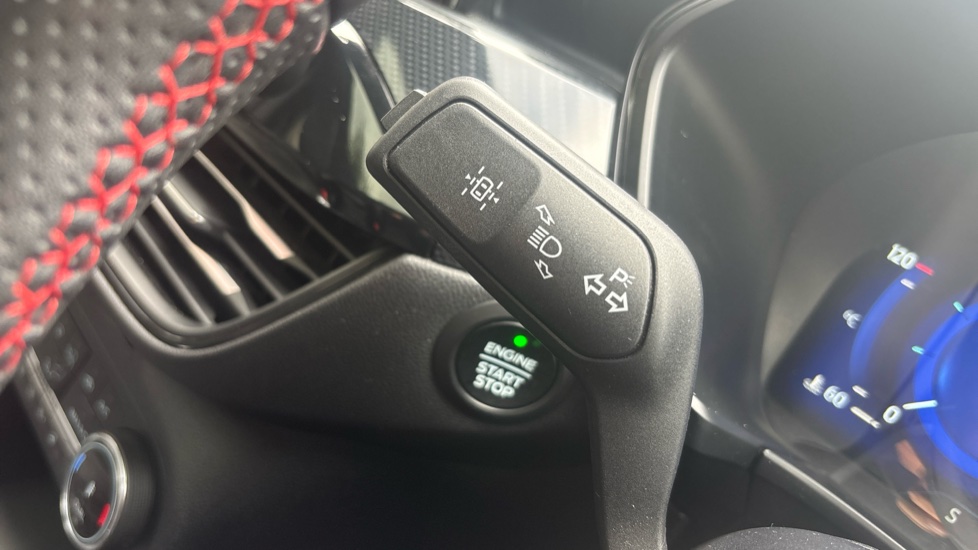 Ford Kuga 1.5 EcoBoost 150 ST-Line X Edition 5dr Petrol Estate - Image 24