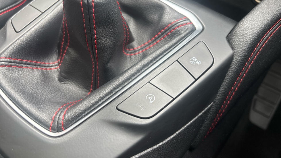 Ford Kuga 1.5 EcoBoost 150 ST-Line X Edition 5dr Petrol Estate - Image 32