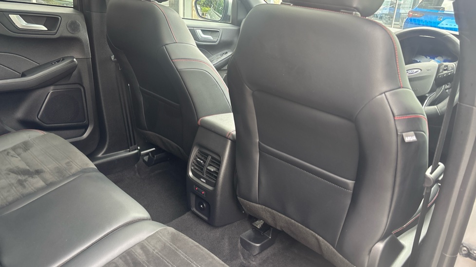 Ford Kuga 1.5 EcoBoost 150 ST-Line X Edition 5dr Petrol Estate - Image 56