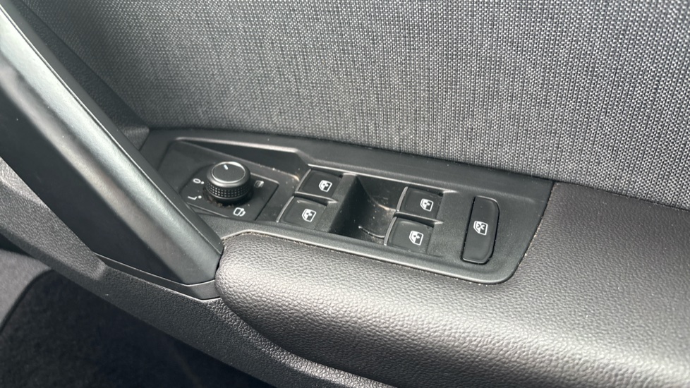 SEAT Tarraco 1.5 EcoTSI SE Technology 5dr Petrol Estate - Image 24