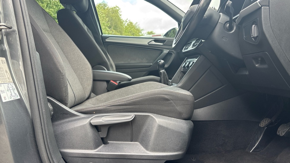 SEAT Tarraco 1.5 EcoTSI SE Technology 5dr Petrol Estate - Image 38