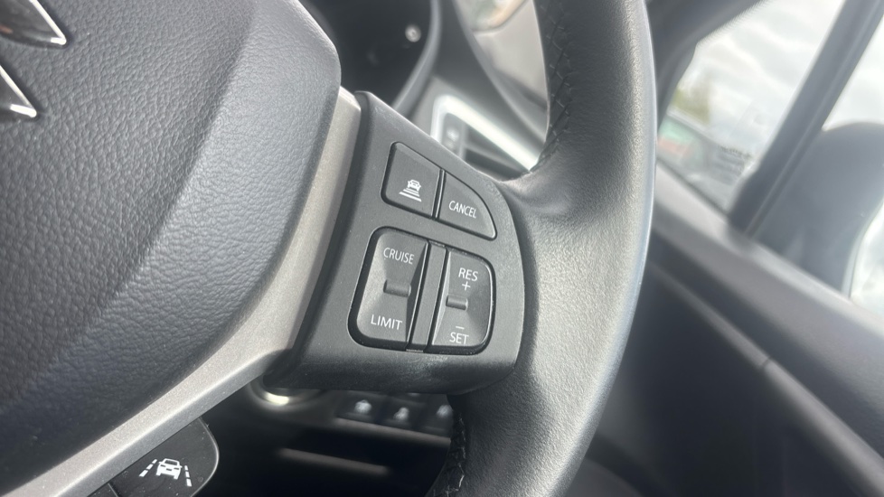 Suzuki S-Cross 1.4 Boosterjet 48V Hybrid Motion 5dr Petrol Hatchback - Image 23