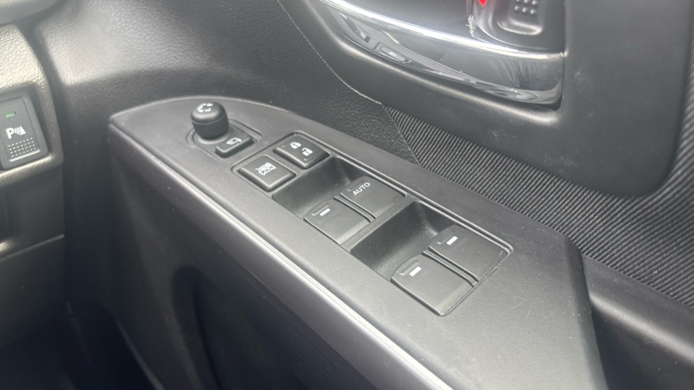 Suzuki S-Cross 1.4 Boosterjet 48V Hybrid Motion 5dr Petrol Hatchback - Image 24