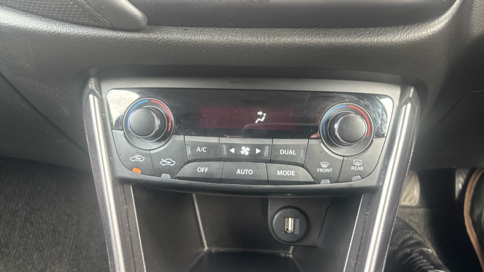 Suzuki S-Cross 1.4 Boosterjet 48V Hybrid Motion 5dr Petrol Hatchback - Image 32