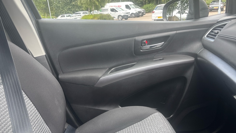 Suzuki S-Cross 1.4 Boosterjet 48V Hybrid Motion 5dr Petrol Hatchback - Image 37
