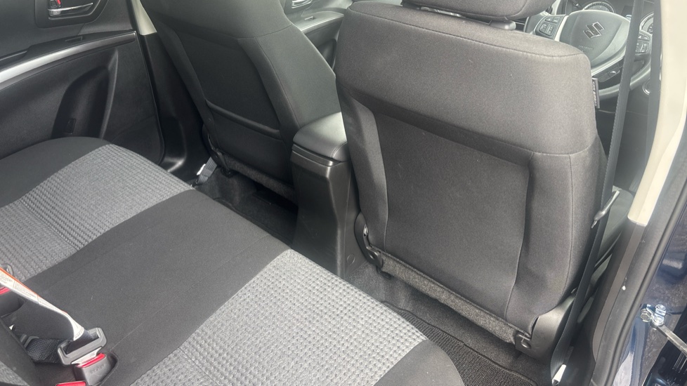 Suzuki S-Cross 1.4 Boosterjet 48V Hybrid Motion 5dr Petrol Hatchback - Image 46