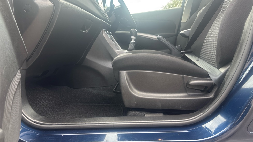 Suzuki S-Cross 1.4 Boosterjet 48V Hybrid Motion 5dr Petrol Hatchback - Image 51