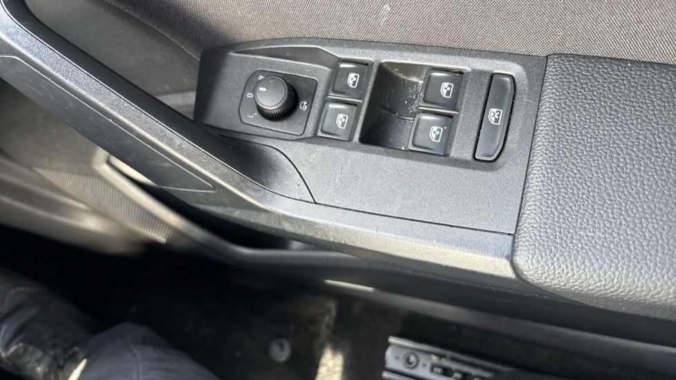 SEAT Ibiza 1.0 TSI 110 FR 5dr Petrol Hatchback - Image 24