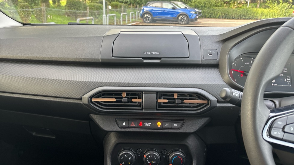Dacia Sandero Stepway 1.0 TCe Essential 5dr Petrol Hatchback - Image 12