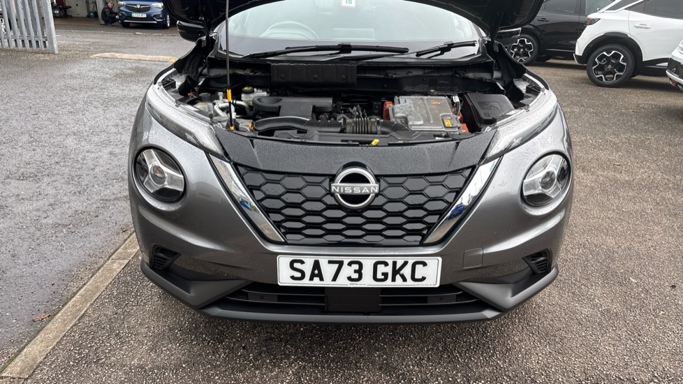 Nissan Juke 1.6 Hybrid N-Connecta 5dr Auto Hybrid Hatchback - Image 8