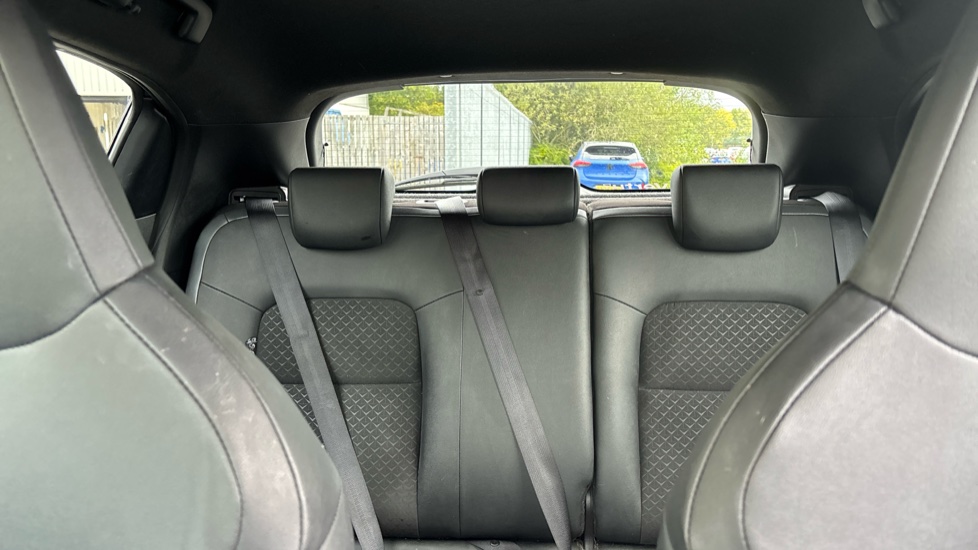 Nissan Juke 1.6 Hybrid N-Connecta 5dr Auto Hybrid Hatchback - Image 15