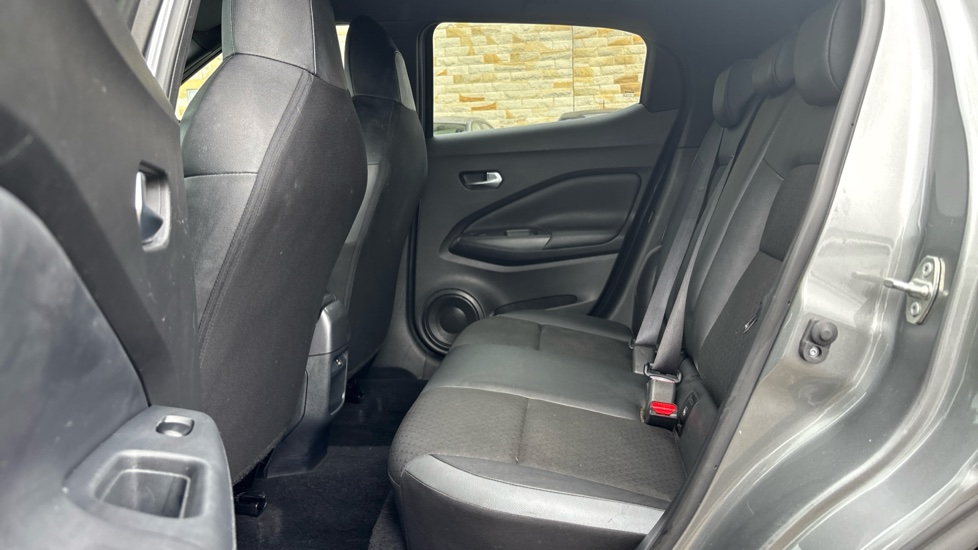 Nissan Juke 1.6 Hybrid N-Connecta 5dr Auto Hybrid Hatchback - Image 16