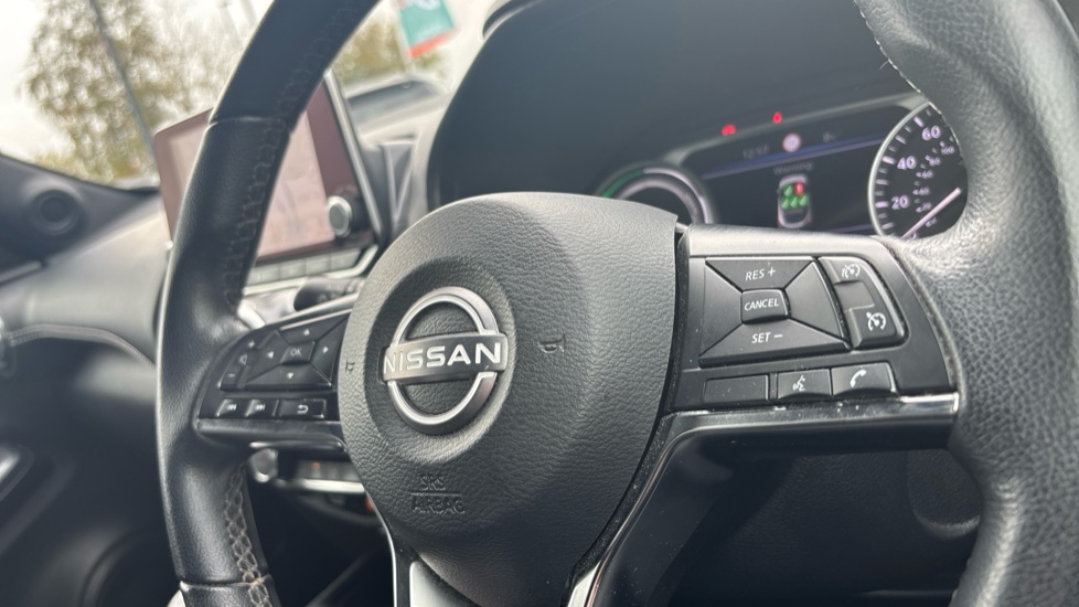 Nissan Juke 1.6 Hybrid N-Connecta 5dr Auto Hybrid Hatchback - Image 21