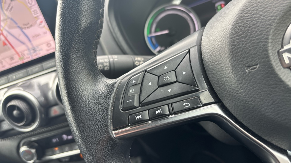 Nissan Juke 1.6 Hybrid N-Connecta 5dr Auto Hybrid Hatchback - Image 22