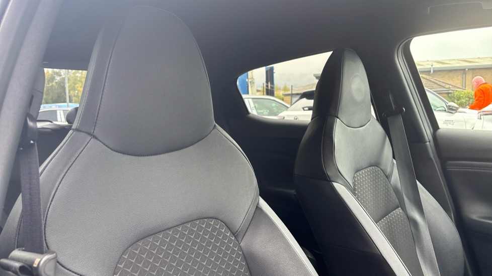 Nissan Juke 1.6 Hybrid N-Connecta 5dr Auto Hybrid Hatchback - Image 35