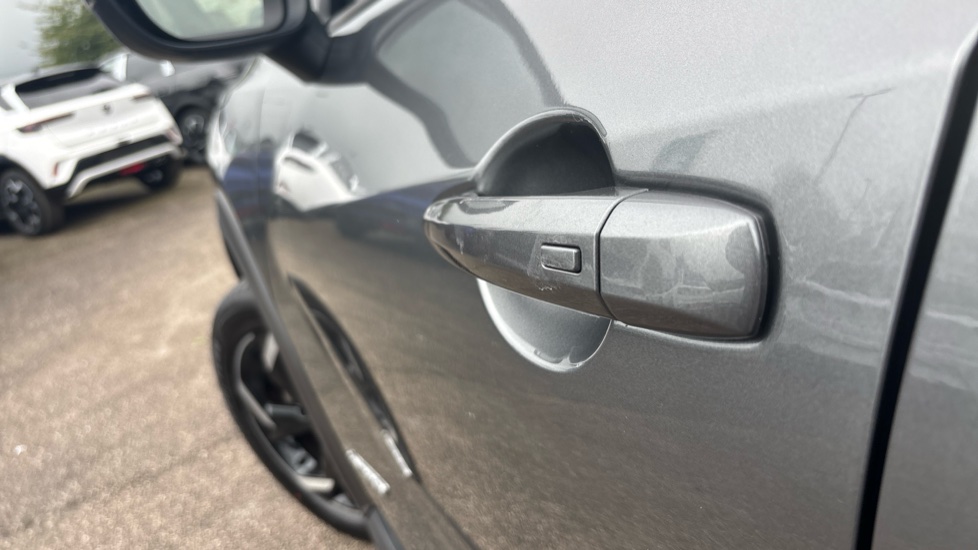 Nissan Juke 1.6 Hybrid N-Connecta 5dr Auto Hybrid Hatchback - Image 41
