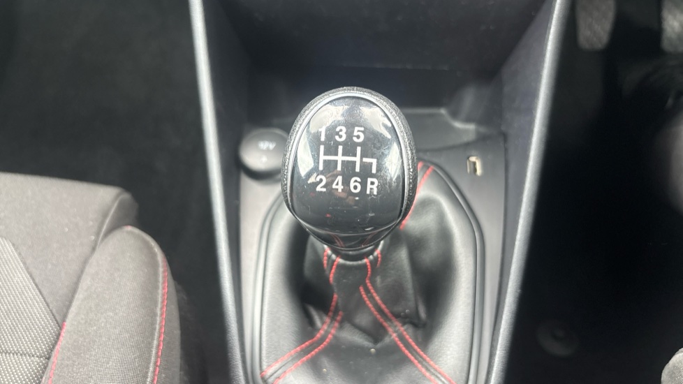 Ford Fiesta 1.0 EcoBoost ST-Line 5dr Petrol Hatchback - Image 29