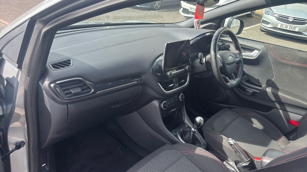 Ford Puma 1.0 EcoBoost Hybrid mHEV ST-Line 5dr Petrol Hatchback - Image 9