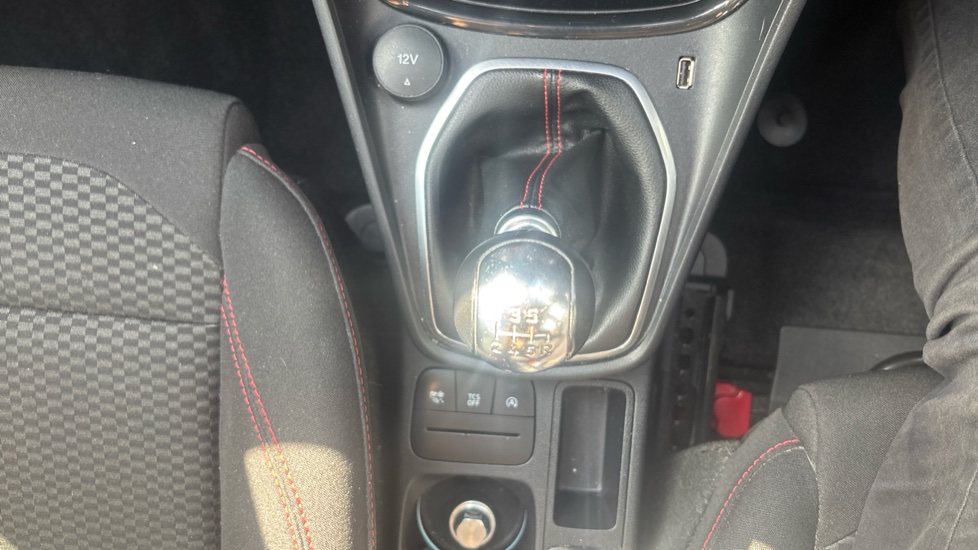 Ford Puma 1.0 EcoBoost Hybrid mHEV ST-Line 5dr Petrol Hatchback - Image 29