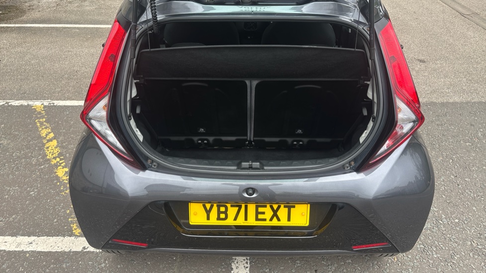 Toyota Aygo 1.0 VVT-i X-Play TSS 5dr x-shift Petrol Hatchback - Image 4