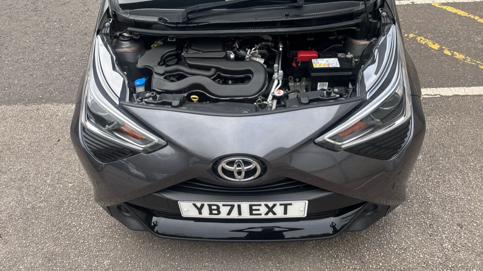 Toyota Aygo 1.0 VVT-i X-Play TSS 5dr x-shift Petrol Hatchback - Image 8