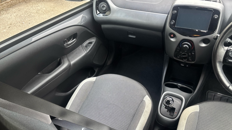 Toyota Aygo 1.0 VVT-i X-Play TSS 5dr x-shift Petrol Hatchback - Image 14