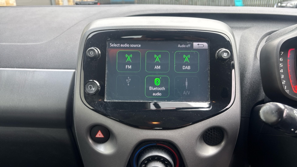 Toyota Aygo 1.0 VVT-i X-Play TSS 5dr x-shift Petrol Hatchback - Image 30