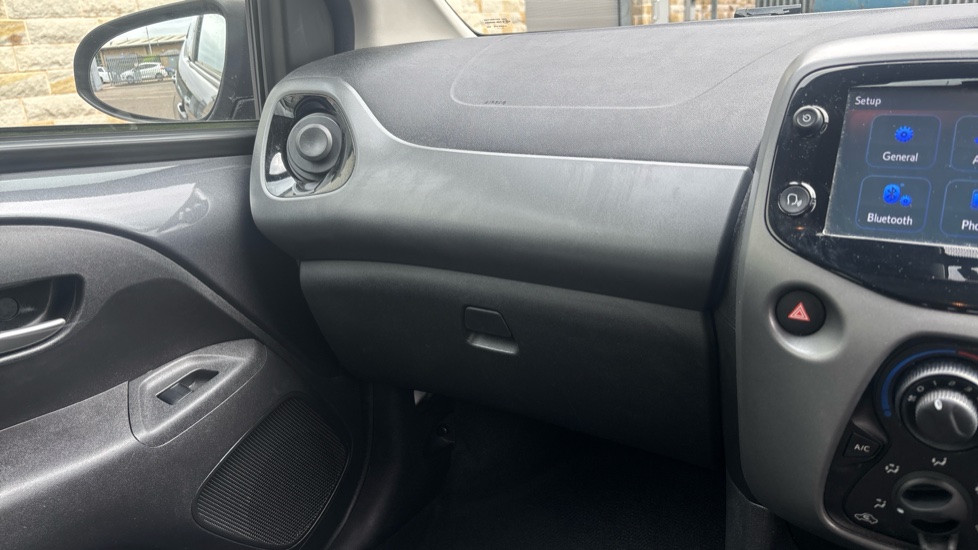 Toyota Aygo 1.0 VVT-i X-Play TSS 5dr x-shift Petrol Hatchback - Image 35