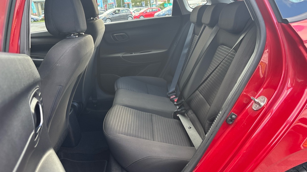 Hyundai i20 1.0T GDi 48V MHD SE Connect 5dr Petrol Hatchback - Image 16
