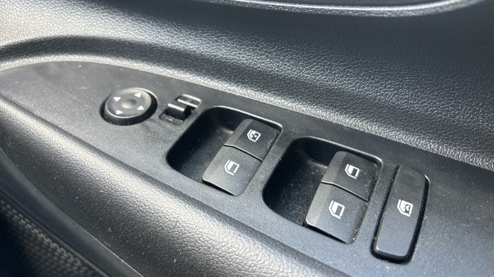 Hyundai i20 1.0T GDi 48V MHD SE Connect 5dr Petrol Hatchback - Image 24