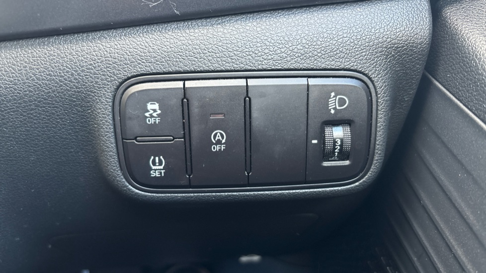 Hyundai i20 1.0T GDi 48V MHD SE Connect 5dr Petrol Hatchback - Image 25