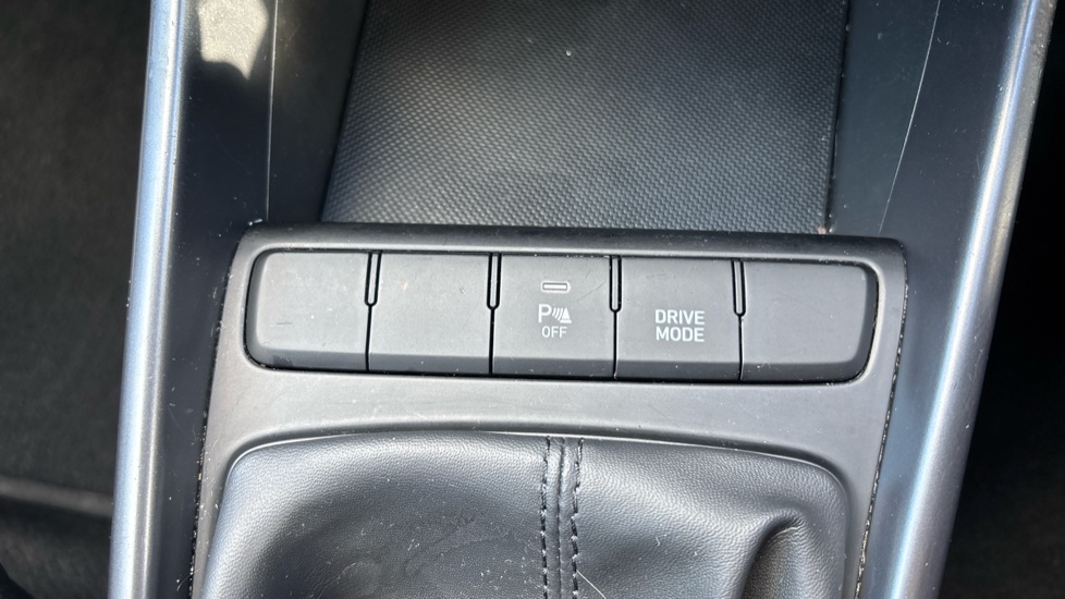 Hyundai i20 1.0T GDi 48V MHD SE Connect 5dr Petrol Hatchback - Image 27