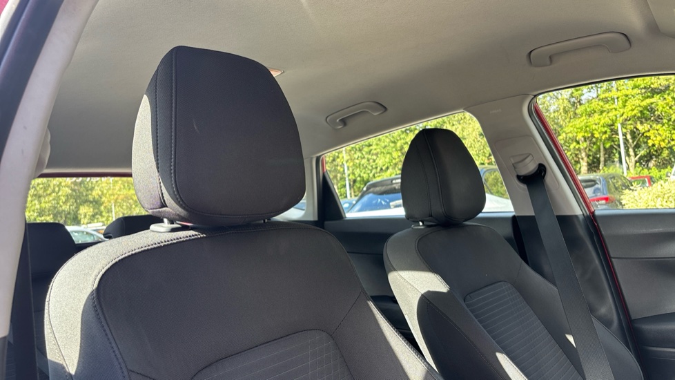 Hyundai i20 1.0T GDi 48V MHD SE Connect 5dr Petrol Hatchback - Image 36
