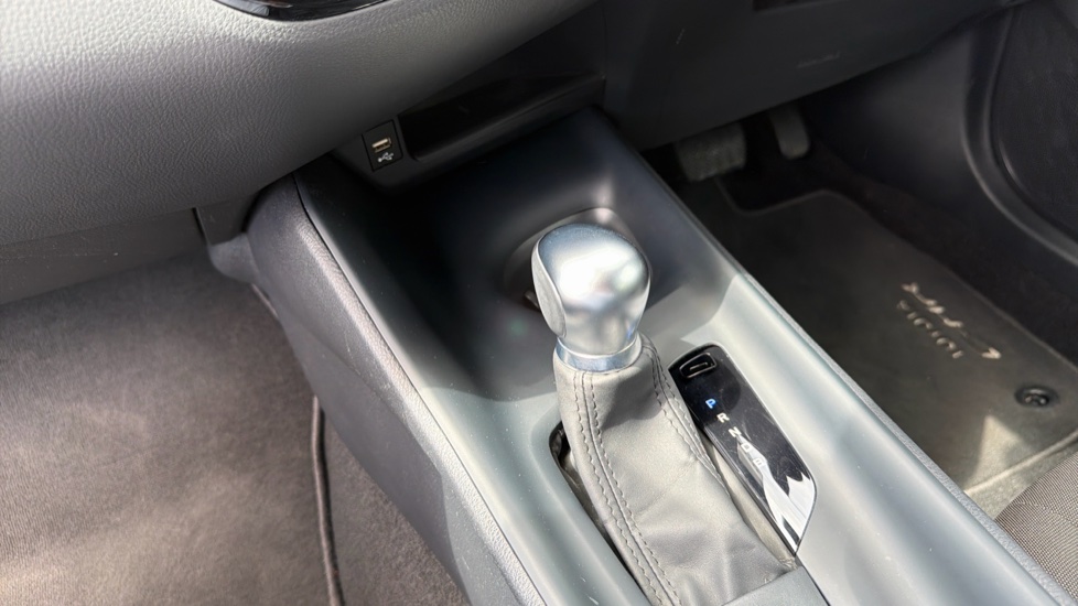Toyota C-HR 1.8 Hybrid Icon 5dr CVT Hybrid Hatchback - Image 13