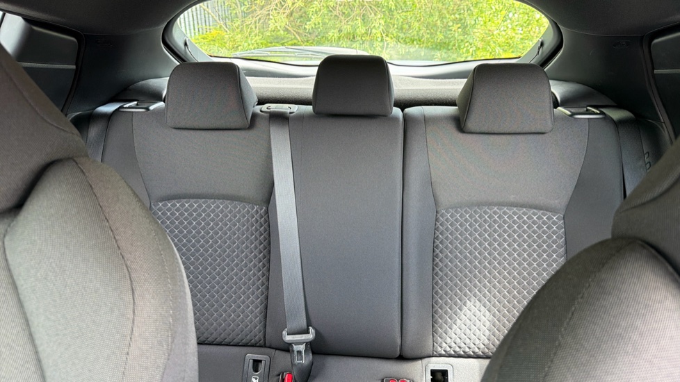 Toyota C-HR 1.8 Hybrid Icon 5dr CVT Hybrid Hatchback - Image 15