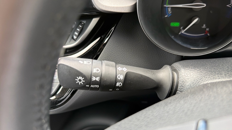 Toyota C-HR 1.8 Hybrid Icon 5dr CVT Hybrid Hatchback - Image 29