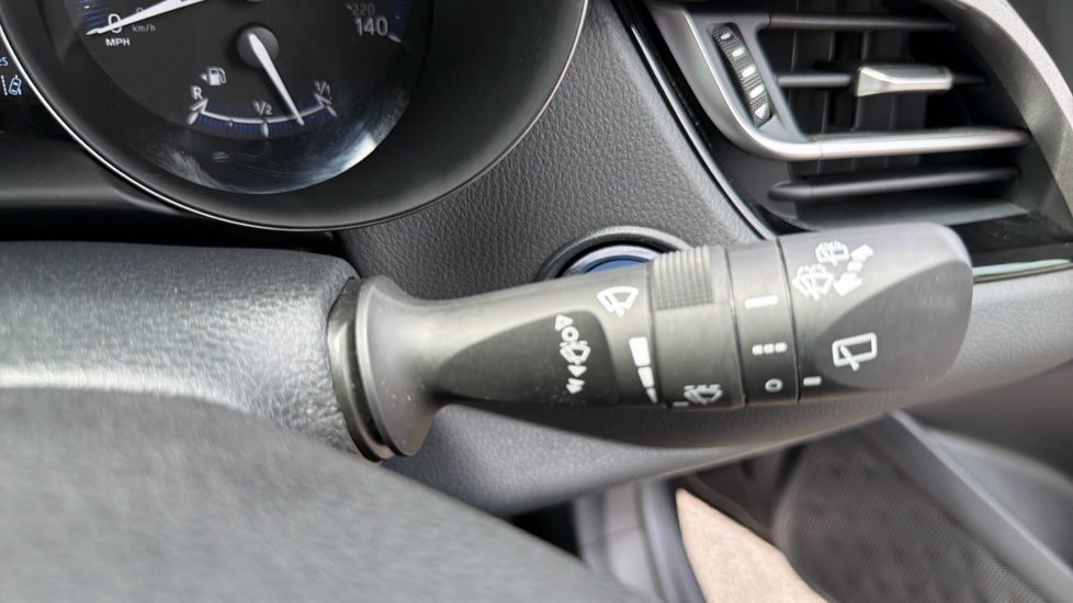 Toyota C-HR 1.8 Hybrid Icon 5dr CVT Hybrid Hatchback - Image 30