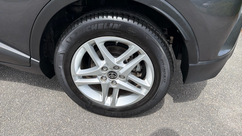 Toyota C-HR 1.8 Hybrid Icon 5dr CVT Hybrid Hatchback - Image 32