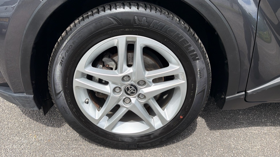 Toyota C-HR 1.8 Hybrid Icon 5dr CVT Hybrid Hatchback - Image 33