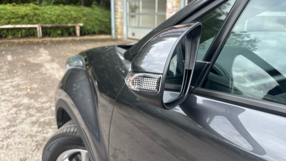 Toyota C-HR 1.8 Hybrid Icon 5dr CVT Hybrid Hatchback - Image 47