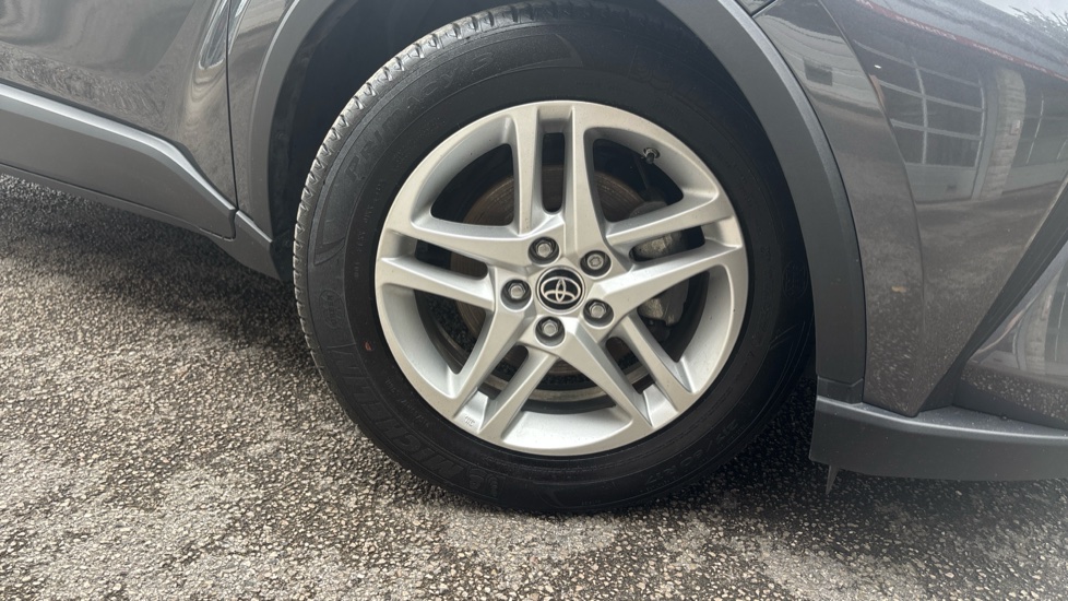 Toyota C-HR 1.8 Hybrid Icon 5dr CVT Hybrid Hatchback - Image 49