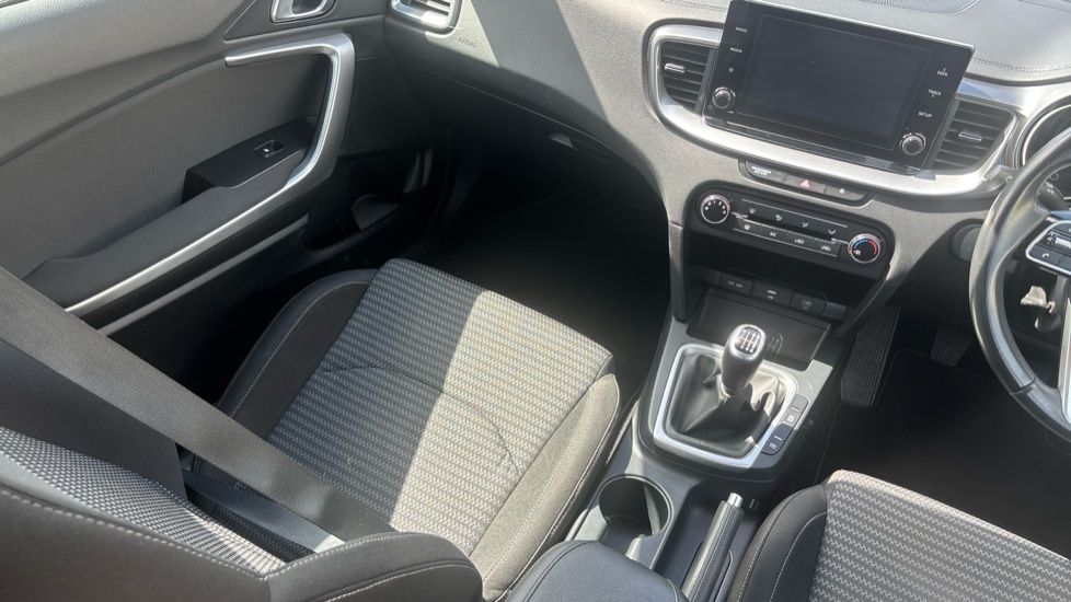Kia Xceed 1.5T GDi ISG 2 5dr Petrol Hatchback - Image 14